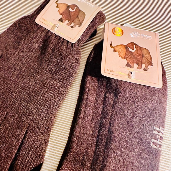 Genuine wool socks and gloves - Picture 3 of 3